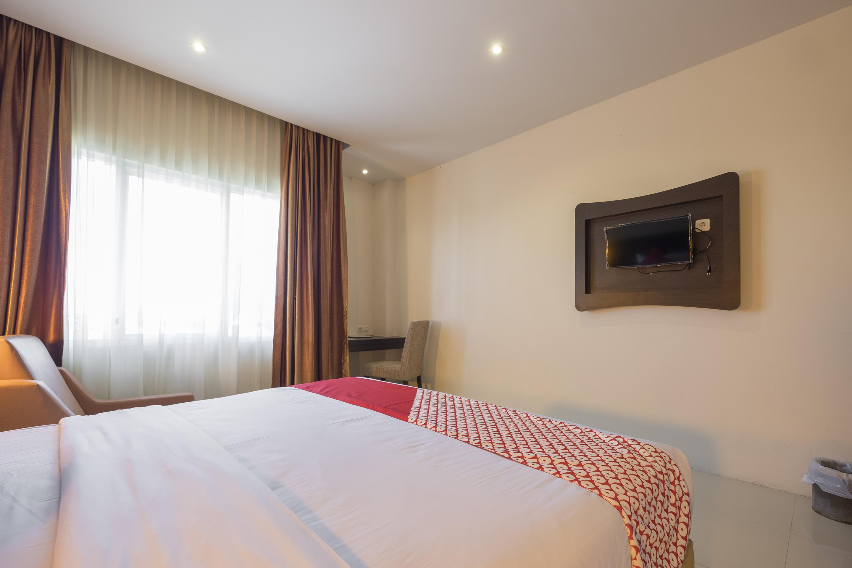 Collection O 1279 Hotel Grand Celino Makassar Dış mekan fotoğraf