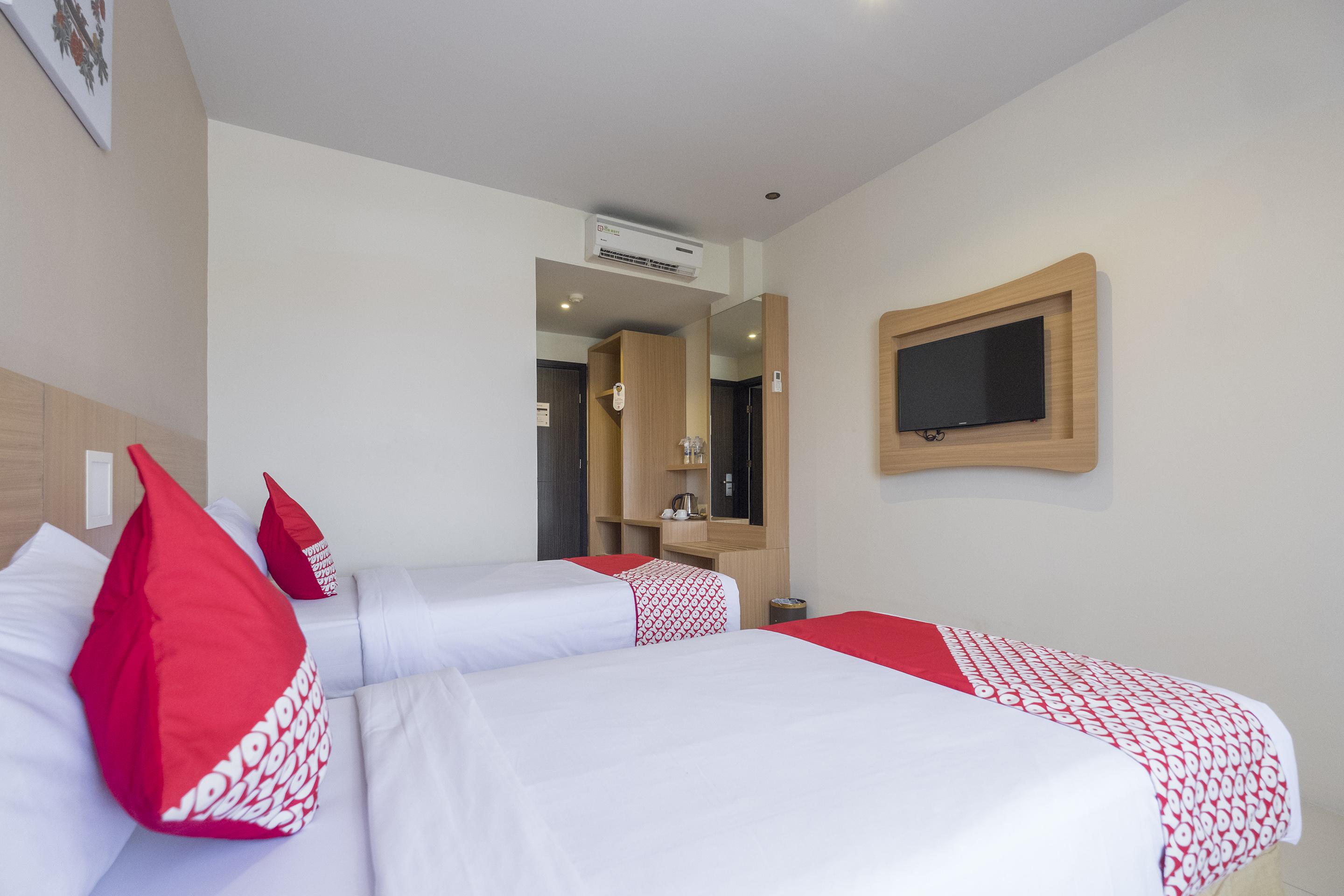 Collection O 1279 Hotel Grand Celino Makassar Dış mekan fotoğraf